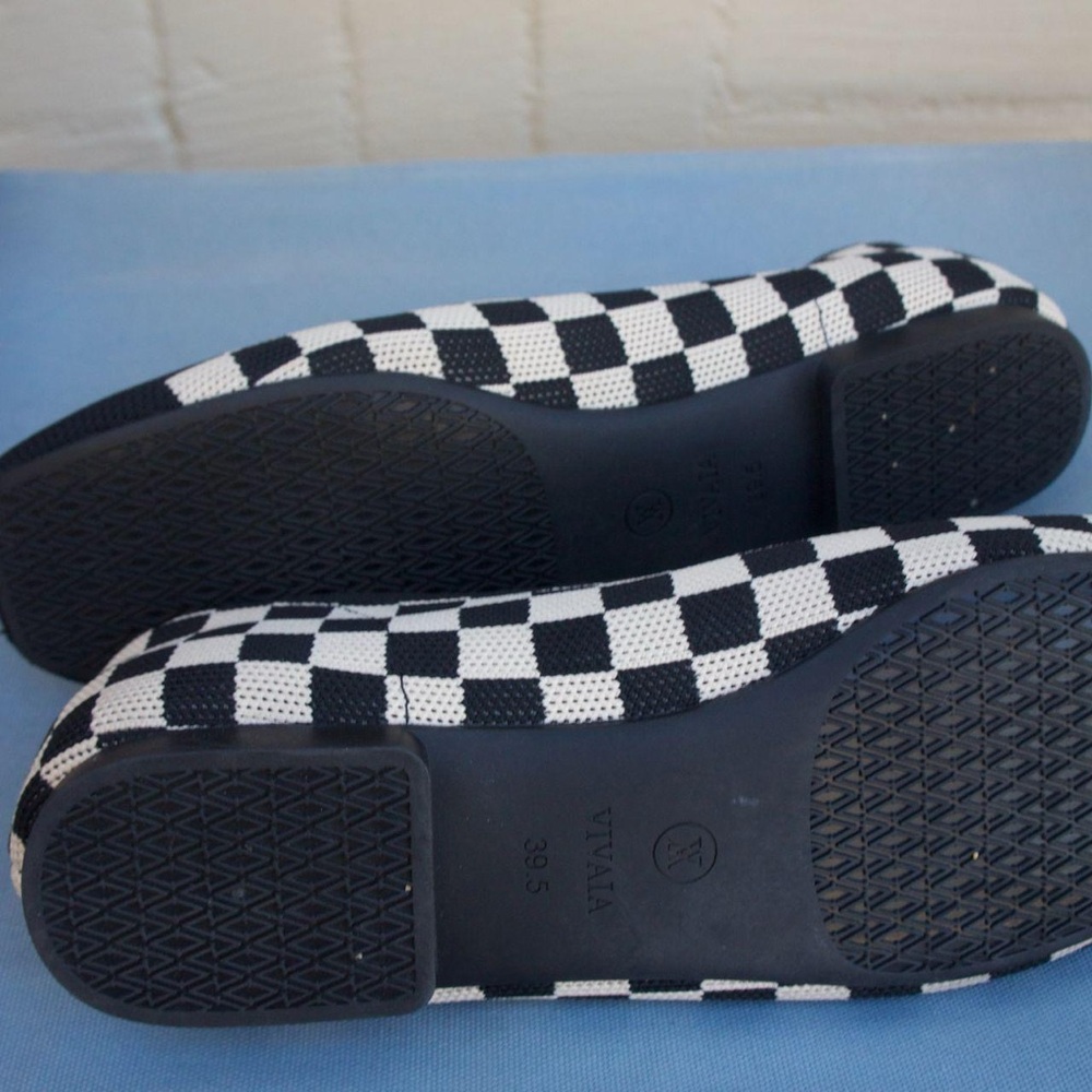 Vivaia Black and White Checkered Flats - Picture 3 of 4